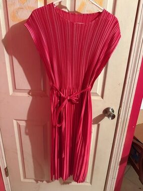 NWT Pleated Hot Pink Midi Dress with Tie Waist